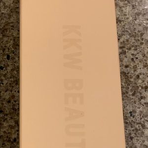 KKBeauty Skin Perfecting Body Foundation light